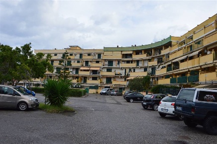Foto Garage a Santa Teresa di Riva in vendita