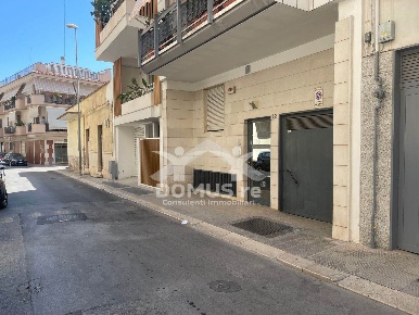Foto Garage in Via Metastasio, Andria San Giuseppe Artigiano - Goito