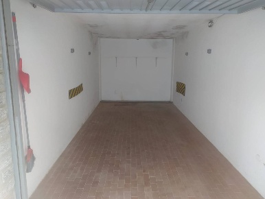 Foto Garage a Bordighera Centro di 15 m² con 1 locali in vendita