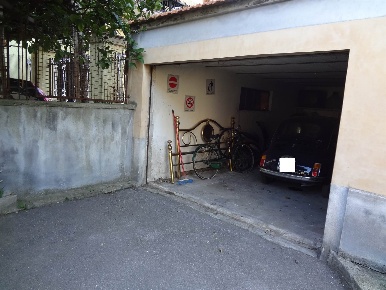Foto Garage a Cava de' Tirreni Centro di 30 m² con 1 locali in vendita