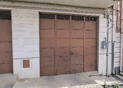 Foto Garage in via Pietro Nenni 21, Scordia di 198 m² con 1 locali