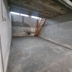 Foto Garage a Ventimiglia di 23 m² con 2 locali in vendita
