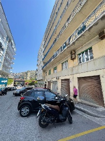 Foto Garage a Salerno Torrione di 21 m² con 1 locali in vendita
