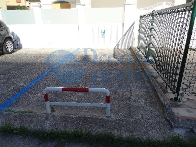 Foto Box in VIA RODI, Alba Adriatica in vendita