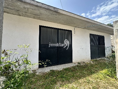 Foto Box in Via della Libertà, Ocre di 108 m² con 2 locali in vendita