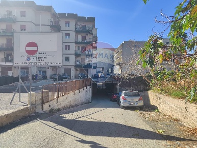 Foto Box in Via Alcibiade, Siracusa Grottasanta - Tunisi di 26 m²