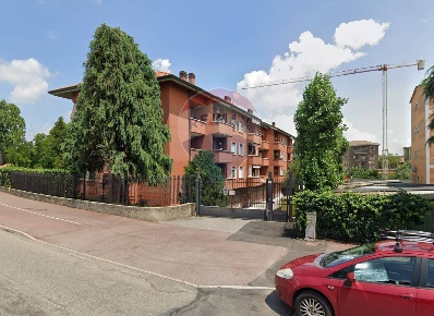 Foto Box in Via San Martino, Rho in vendita