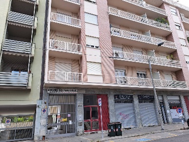 Foto Box in Via Barletta, Torino in vendita