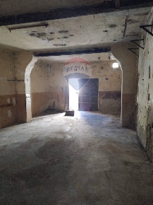 Foto Box in alessandro volta, Grammichele di 140 m² con 4 locali in vendita