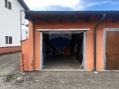 Foto Box in via case nuove, San Martino Siccomario di 20 m² con 1 locali