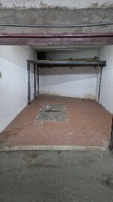 Foto Box in Via Dello Sport, Napoli in vendita