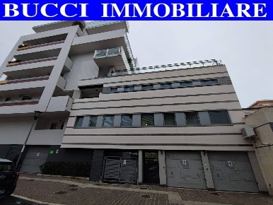 Foto Box in Via Masaccio, Pescara in vendita
