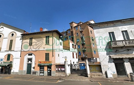 Foto Box in Via Vittorio Emanuele, Corsico in vendita