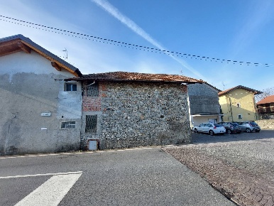Foto Box in via noce, Gattico-Veruno Revislate di 68 m² con 2 locali