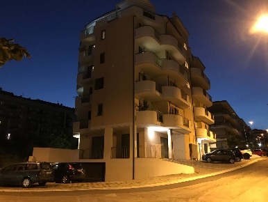 Foto Box in VIA MARTIRI DELLA VIOLENZA, Vasto di 42 m² con 1 locali