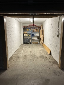Foto Box in via Trivulzio, Milano in vendita