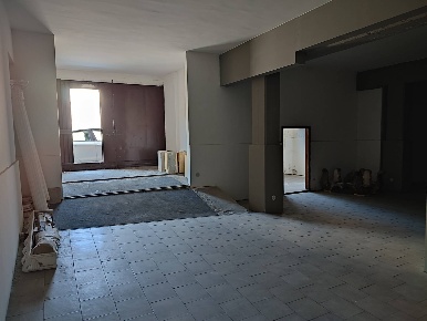 Foto Box a Belpasso Centro di 288 m² con 1 locali in vendita