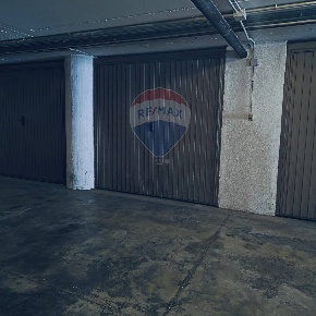 Foto Box in V.le IV Novembre, Foligno in vendita