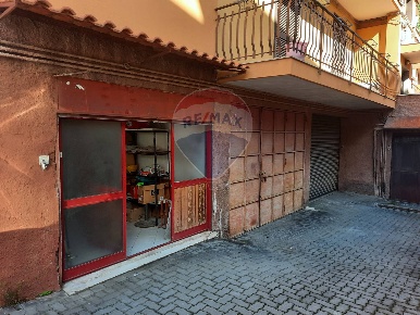 Foto Box in Via Quattro Altarelli, Mascalucia Centro di 26 m² con 1 locali