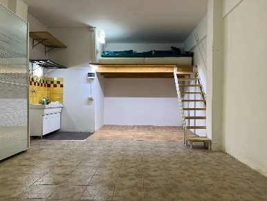 Foto Box a Savona Villetta, Valloria di 34 m² con 1 locali in vendita
