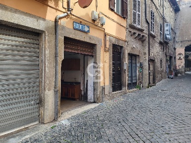 Foto Box in Via del Bottalone, Viterbo Sacrario - Piazza della Rocca