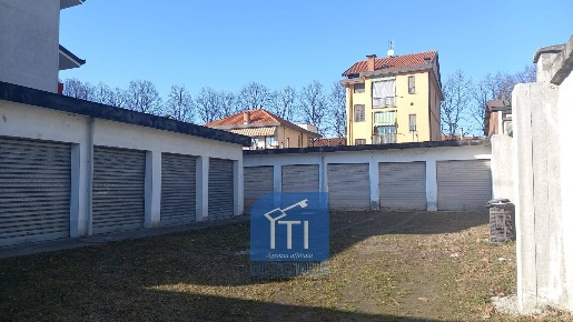 Foto Box in Via Adige, Torino Falchera in vendita