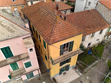 Foto Casa indipendente in Centro Storico e Via G. B. Parodi, Stella