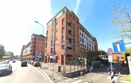Foto Box in Via Filippo Argelati, Milano in vendita