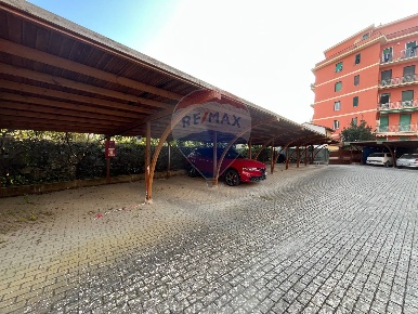 Foto Box in via Ferrando, Levanto Centro di 17 m² con 1 locali in vendita