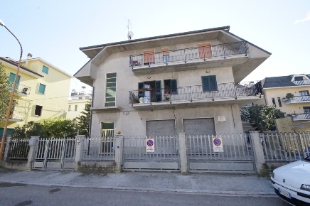 Foto Box in Musone, San Benedetto del Tronto in vendita