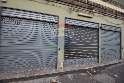 Foto Box in Via Duca Degli Abruzzi, Catania Picanello di 38 m² con 1 locali
