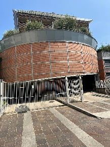 Foto Box in Viale Monza, Milano in vendita