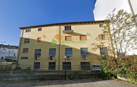 Foto Box in Via Garibaldi, Campobasso Centro di 25 m² con 1 locali