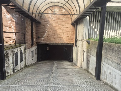 Foto Box in Via San Michele, Varese in vendita