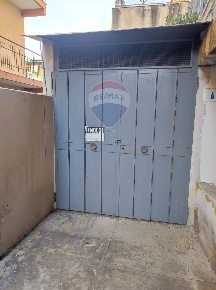 Foto Box in Via Francesco Fusco, Catania Vulcania - Sanzio di 11 m²