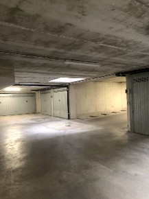 Foto Box in via Caianello, Milano in vendita