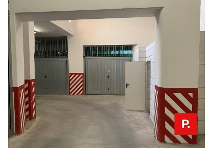 Foto Box in via Cesare Battisti, Caserta Ferrarecce - Università di 110 m²