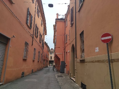 Foto Box in Via Carbonara, Bologna Centro Storico di 20 m² in vendita