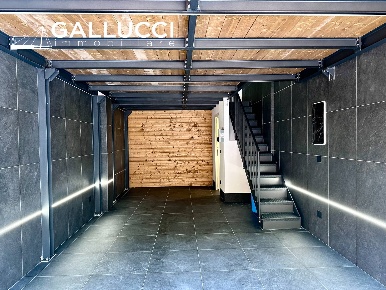 Foto Box in VIALE REGINA ELENA, Pescara Piazza Salotto - Corso Umberto