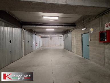Foto Box in Santa Chiara, Gassino Torinese in vendita
