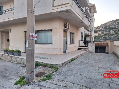 Foto Box in VI ZAFFIRO, Scicli Centro con 1 locali in vendita