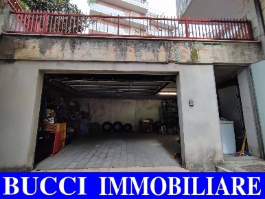 Foto Box in Via Pian Delle Mele, Pescara in vendita