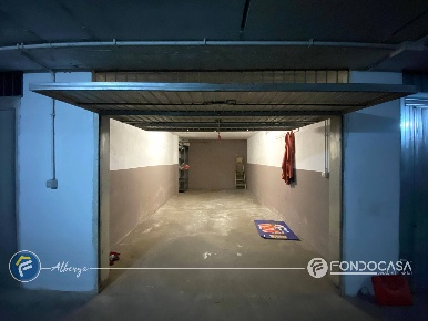 Foto Box in Via Pagliari, Albenga Centro di 24 m² con 1 locali in vendita