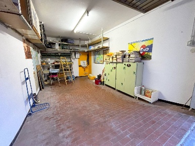 Foto Box in via dell'alloro, Genova in vendita
