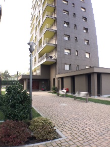 Foto Box in via Castellammare, Milano in vendita