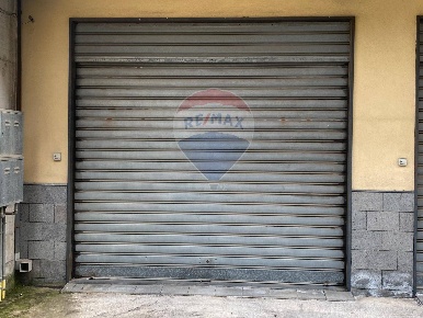 Foto Box in via A. Tripoli, Camporotondo Etneo Piano Tavola di 42 m²