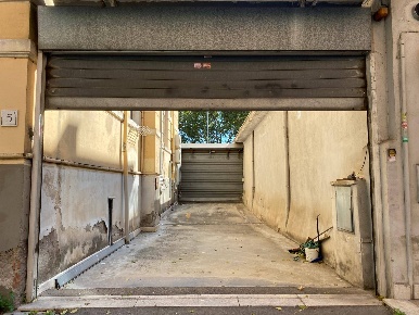 Foto Box in Via Pietro Manzi, Roma in vendita