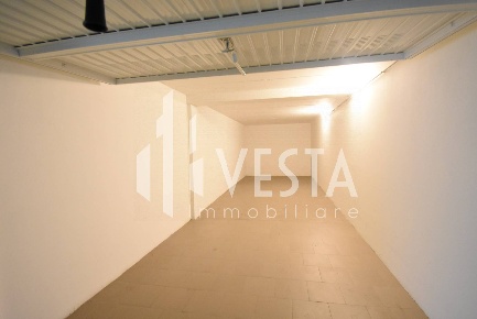 Foto Box in Via IV novembre, Ronco Briantino in vendita