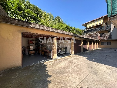 Foto Box in via Canova, Agrate Brianza in vendita