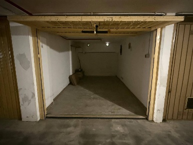 Foto Box in Via Milano, Pietra Ligure di 12 m² con 1 locali in vendita